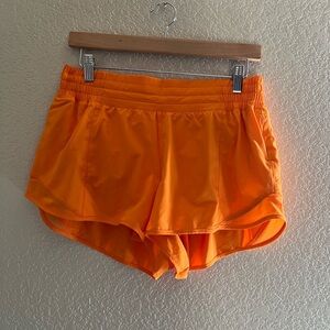 NWOT Lululemon Hotty Hot High Rise 2.5” Short